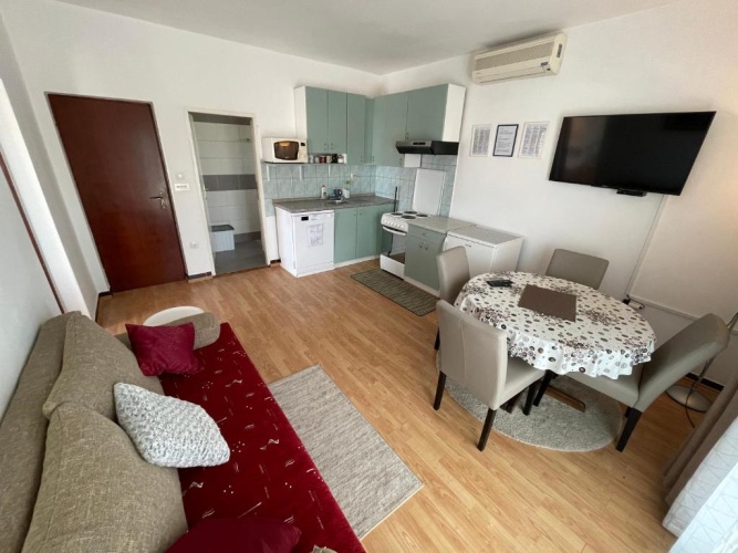 1 Bedroom Apartment with balcony