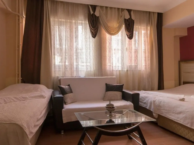 Standard Triple room