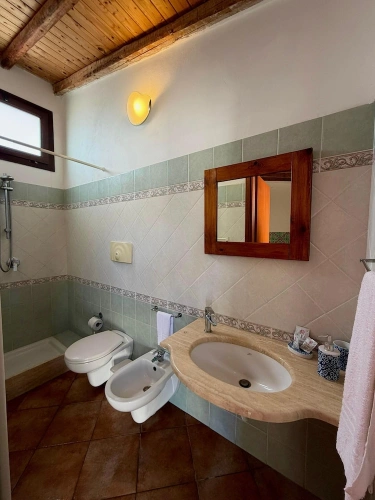 Classic Quadruple room with balcony and with courtyard view