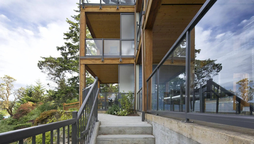 Mariner's Loft Over view