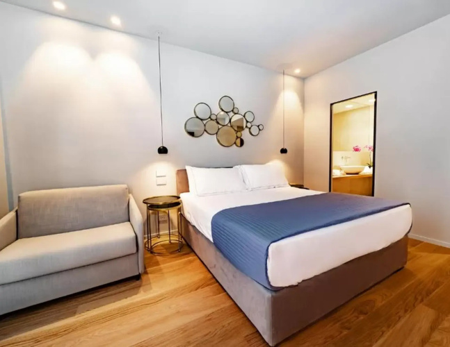 Elite Accommodations & Hydromassage Pool