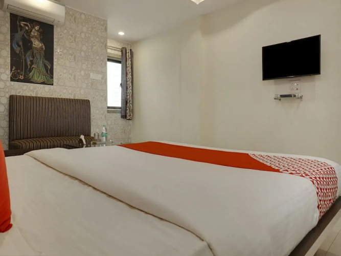 OYO 13902 Orient Bay Inn