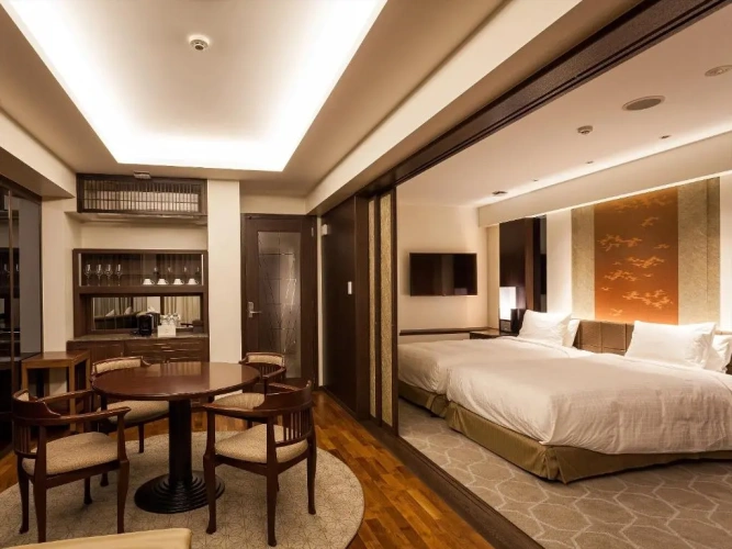 Premier Suite