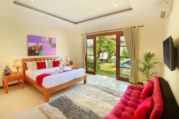 2 Bedrooms Villa