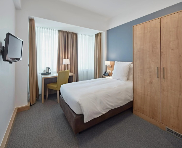 City Hotel