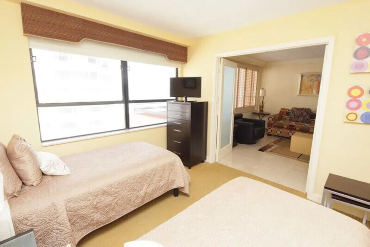 Alexander 1208 - 2 Br Apts