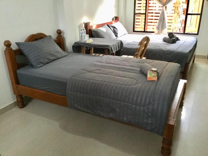 Standard Triple room