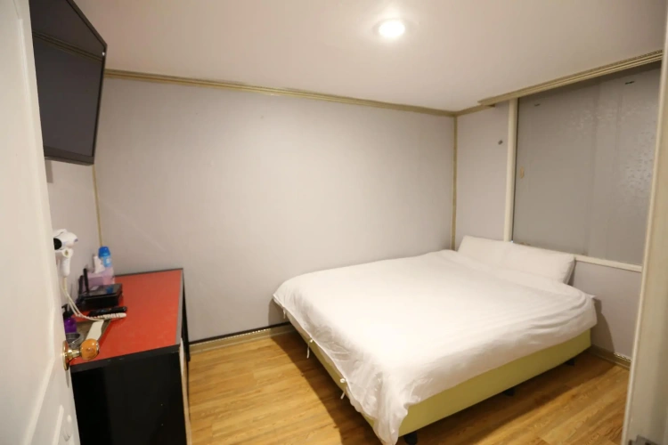 1 Bedroom Deluxe Double room