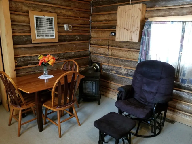 Christina Lake Lodge