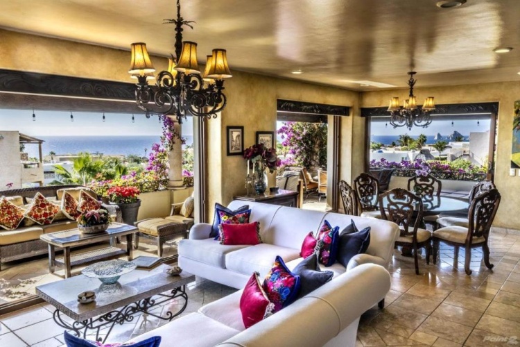 3 Bedrooms Villa