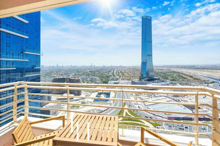 LUX The Icon Tower JLT Suite