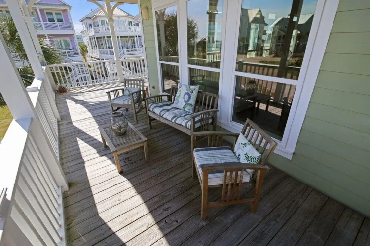 Seafoam House