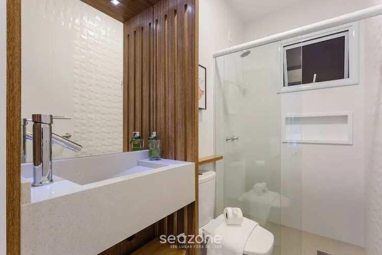 Apartment w/ Pool, 85m From Beach in Jurere Ptj203