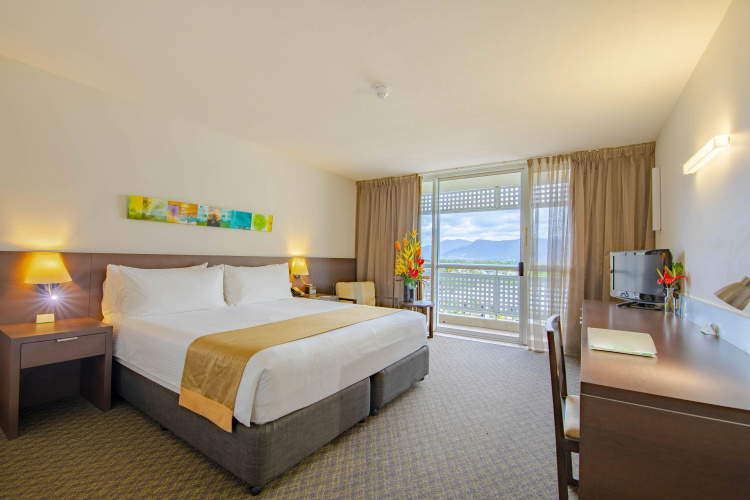Cairns Harbourside Hotel