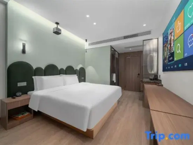 Standard Triple Family room