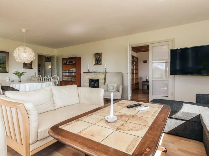 8 Person Holiday Home in Harpelunde