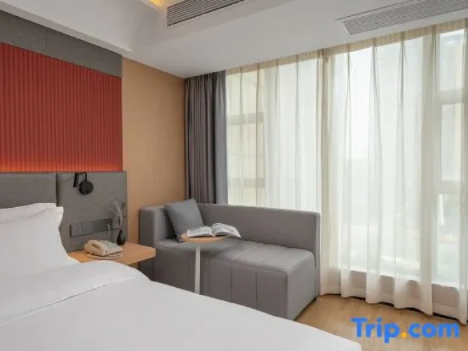 Deluxe Family Suite with city view