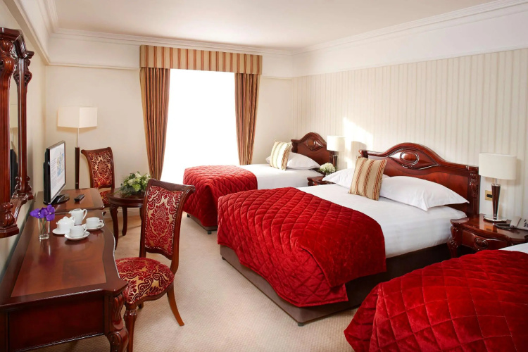 Red Cow Moran Hotel