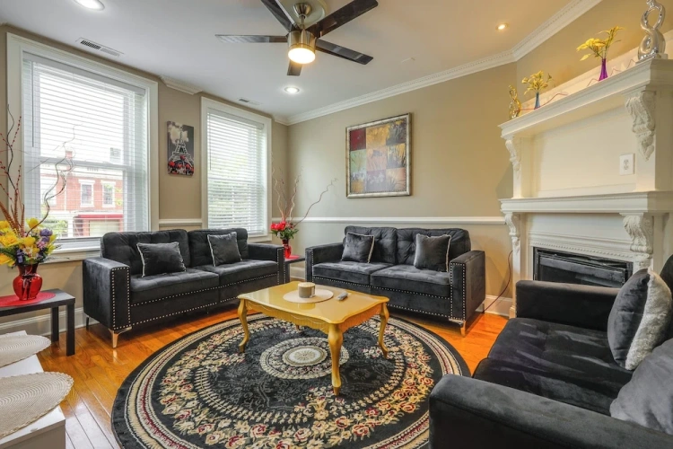 2 Bedrooms Apartment