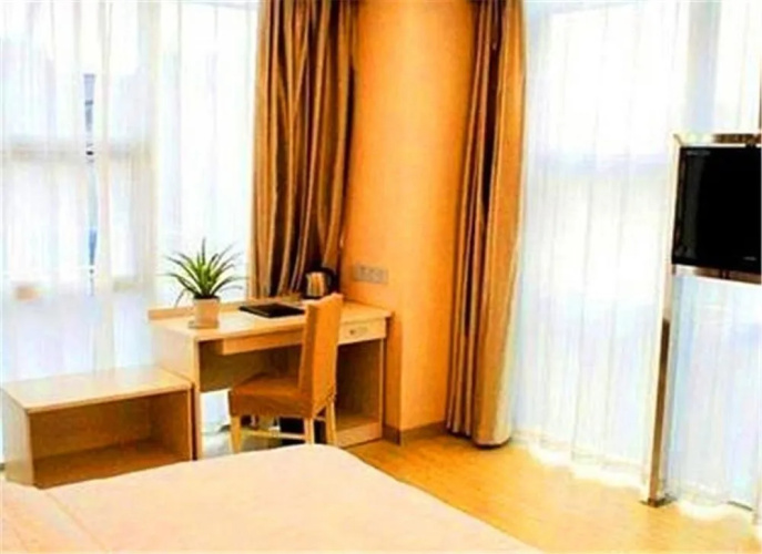 Super 8 Hotel