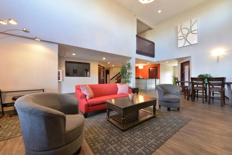 HolmeSuites Columbus Airport/DLA