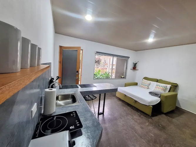 Nomad Living CR
