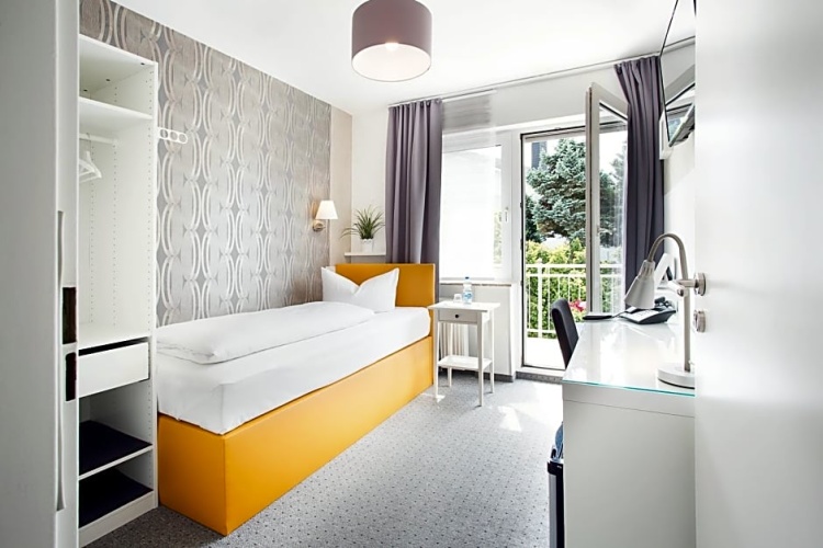Standard Double room with view