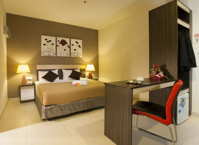 Leo Express Hotel