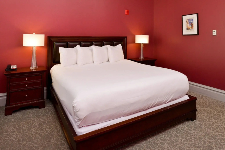 Montvale Hotel