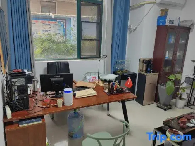 ZhouKou International Youth Hostel