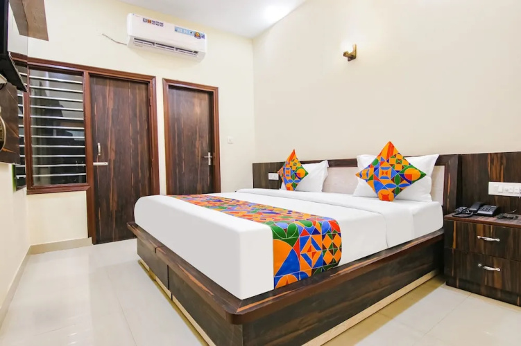 Fabhotel Moon Trip