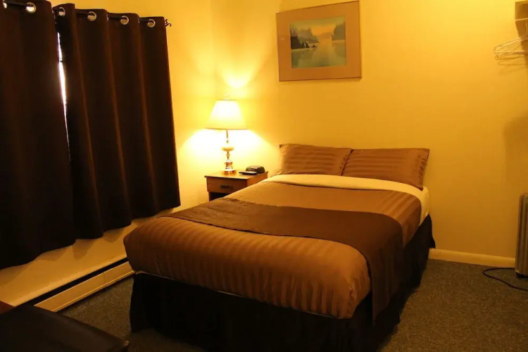 Outlook Motor Hotel