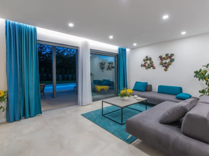 Deluxe Villa in Porec With Wellness Centre & Pool