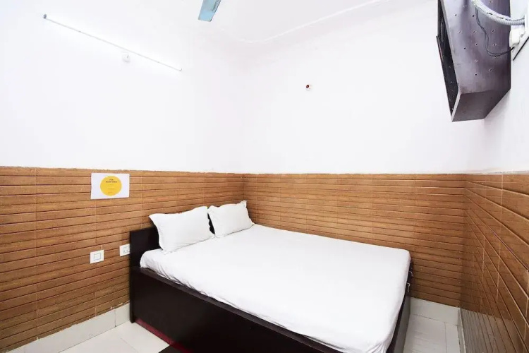 Hotel Amit by OYO Rooms