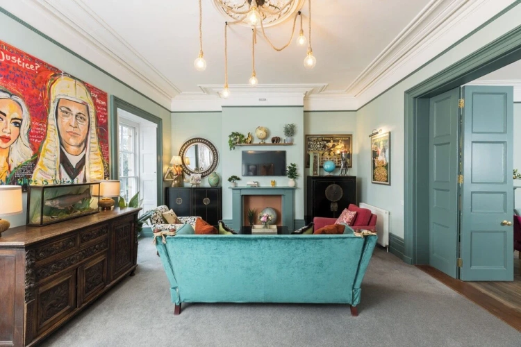 2 Bedrooms Apartment