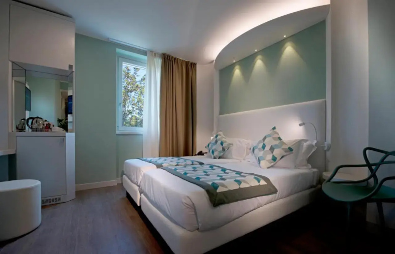 Ark Hotel