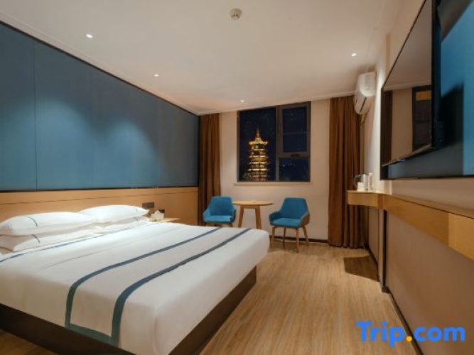 Standard Double room with lake view