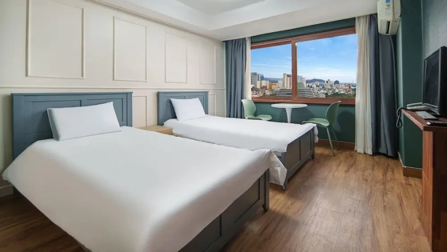 1 Bedroom Deluxe Twin room