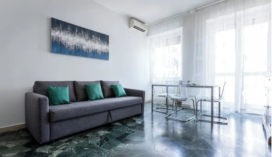 2 Bedrooms Apartment
