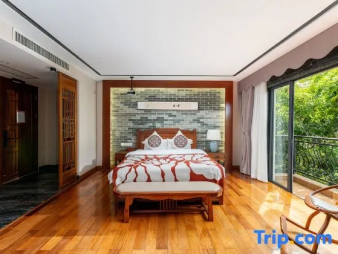 Classic Double room with balcony