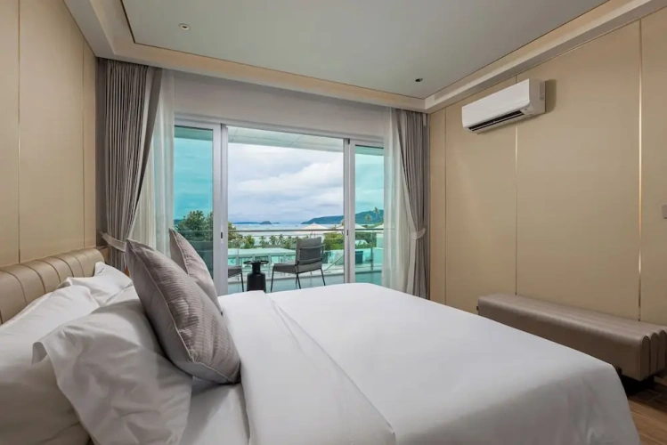 2 Bedrooms Presidential Suite with balcony and with sea view