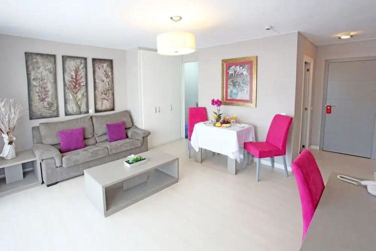1 Bedroom Apartment with balcony