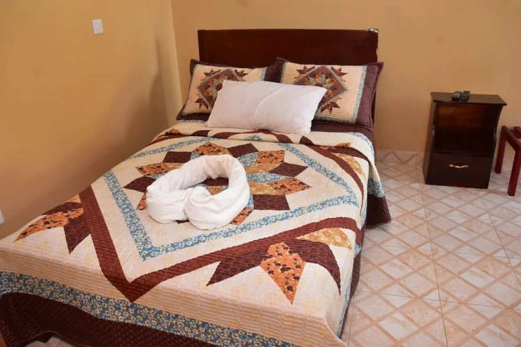 1 Bedroom Economy Single room with garden view