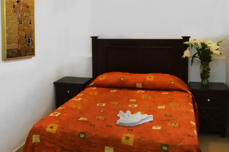 Hotel Zirahuen