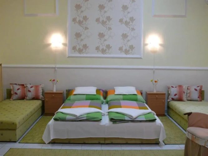2 Bedrooms Apartment