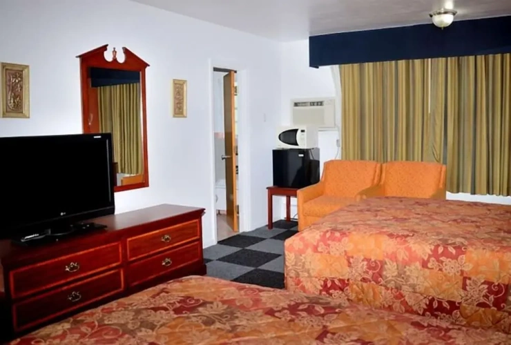 Classic Quadruple room