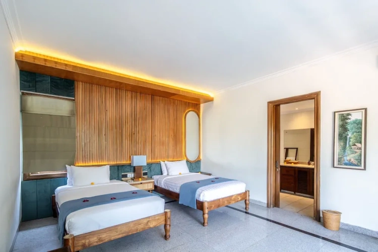 3 Bedrooms Royal Villa