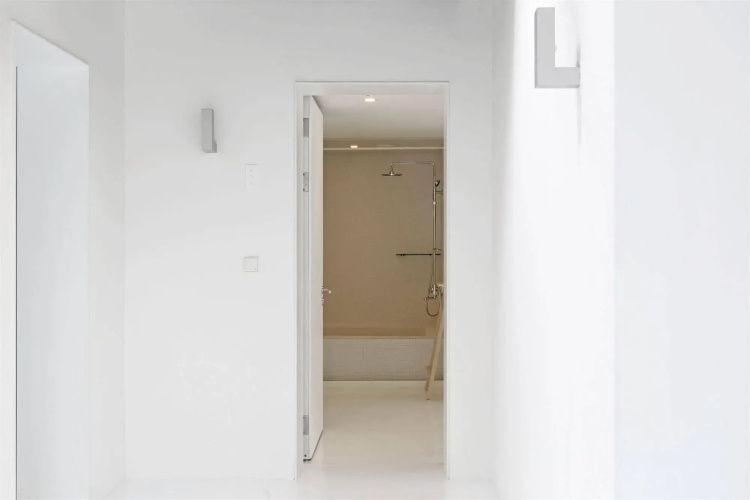 Small House Big Door Hotel