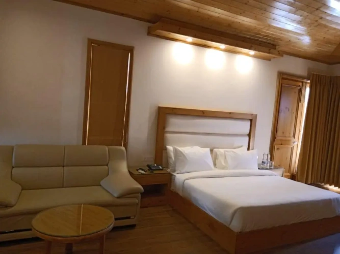 Suite with balcony
