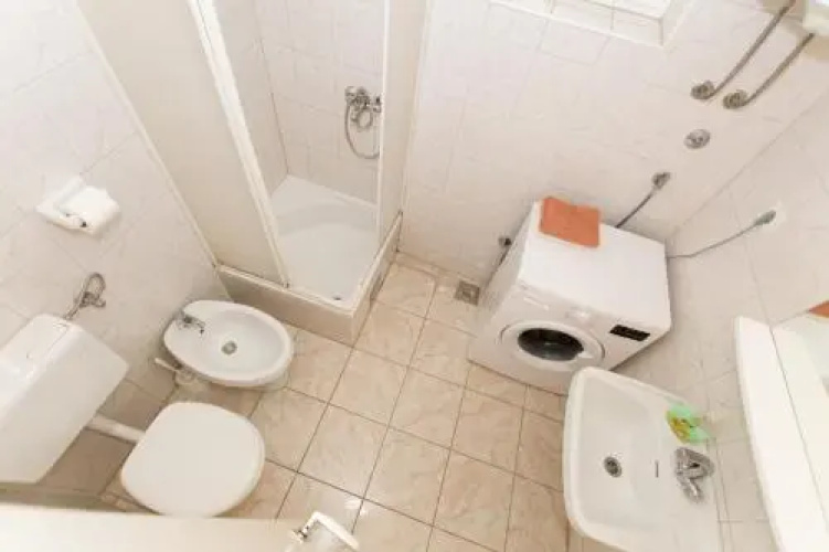 Apartments Maande